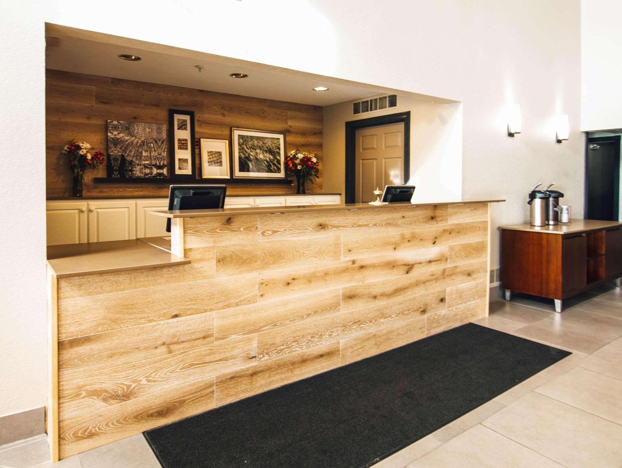 Country Inn & Suites By Radisson, Stockton, Il Bagian luar foto